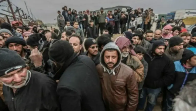 ЕС призывает Турцию впустить беженцев