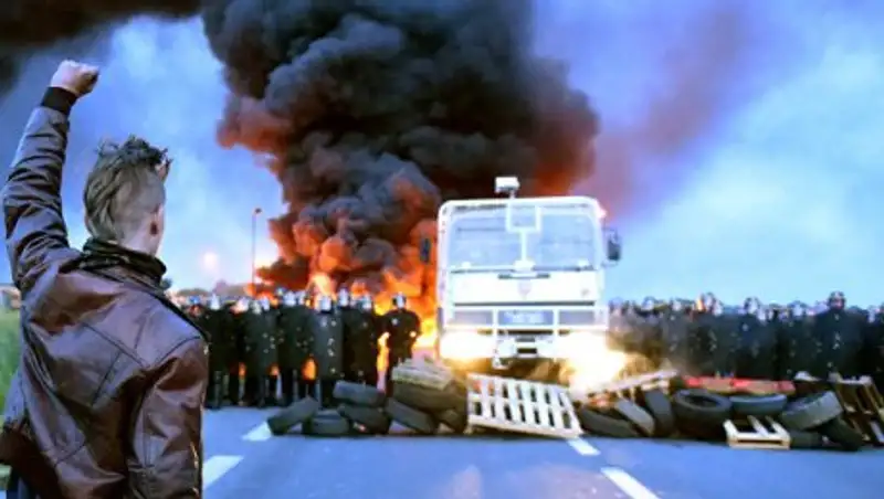 Участие в протестном шествии в Париже приняли до 19 тысяч человек