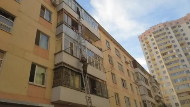 10 человек спасли во время пожара в квартире в Астане