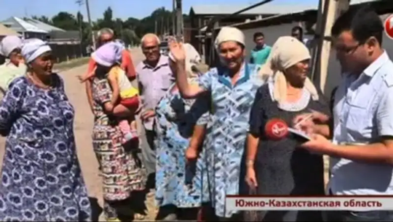 В южноказахстанском селе из-за нехватки воды покойников омывают газировкой