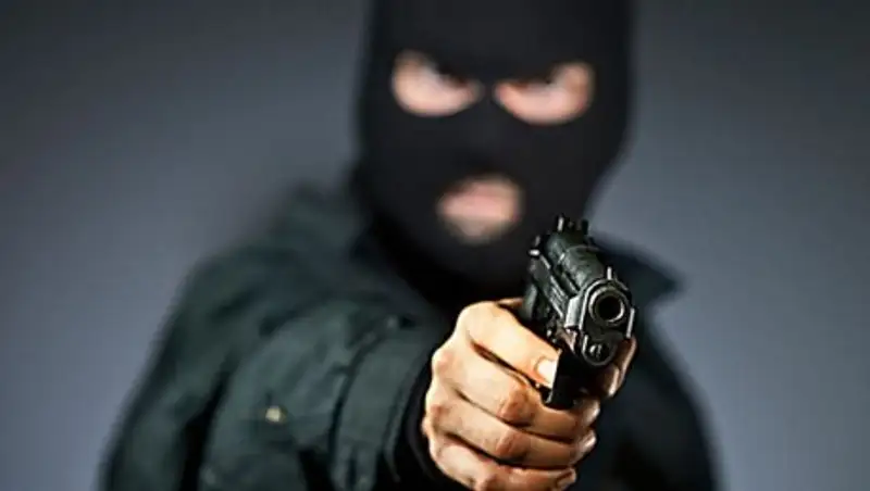 Грабитель, напавший на АЗС, оказался полицейским