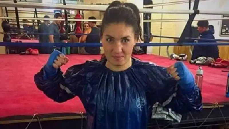 Казахстанская боксерша Сатыбалдинова объявила о своем втором бое в профи