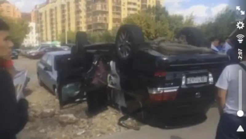 В Астане джип сбил детей