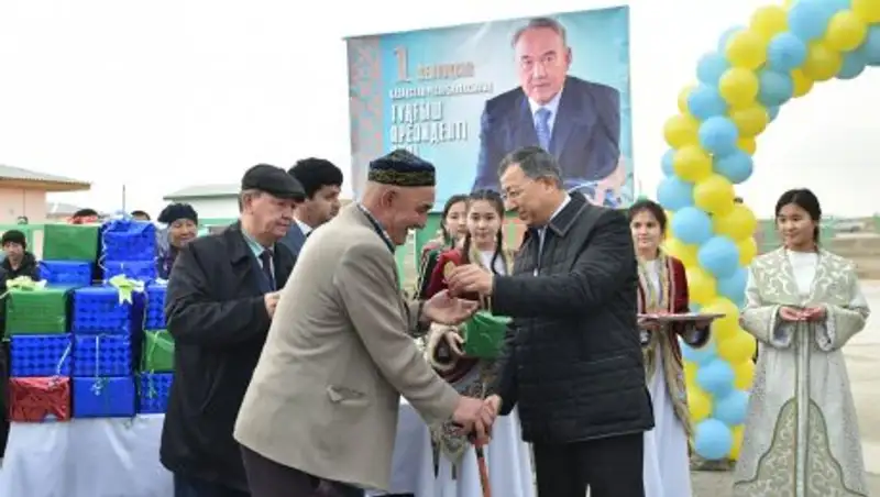 В преддверии Дня Первого Президента жителей Ордабасинского района ЮКО обеспечили жильем и питьевой водой