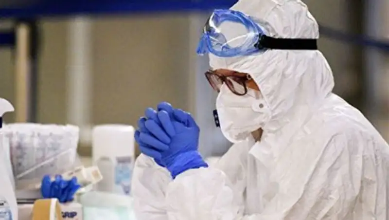 Еще рано утверждать, что COVID-19 вызывает бесплодие у мужчин