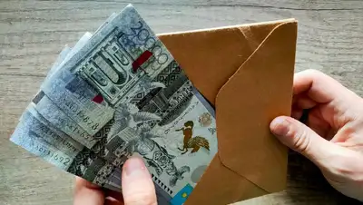 тенге, фото - Новости Zakon.kz от 15.07.2022 13:01