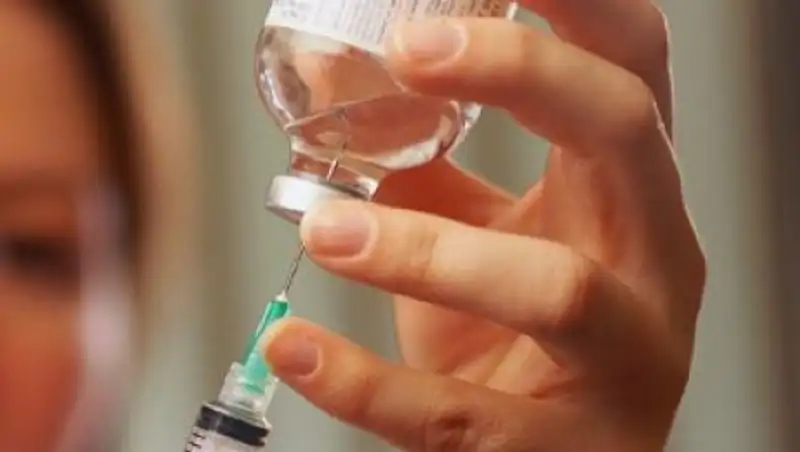 Пришла в сознание 8-летняя девочка, выпавшая из окна 3-го этажа в Костанае