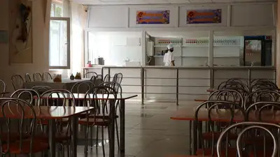 школьные столовые обязали создать условия для питания учеников своей едой, фото - Новости Zakon.kz от 14.12.2022 10:06