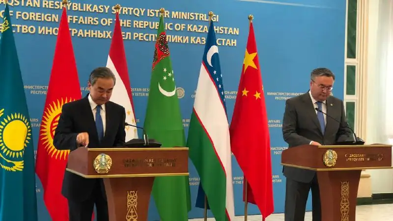 Китай будет расширять с Казахстаном расчеты в нацвалютах