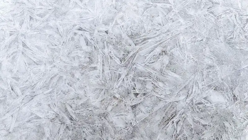 По тонкому льду: солдат Нацгвардии спас подростка в Астане