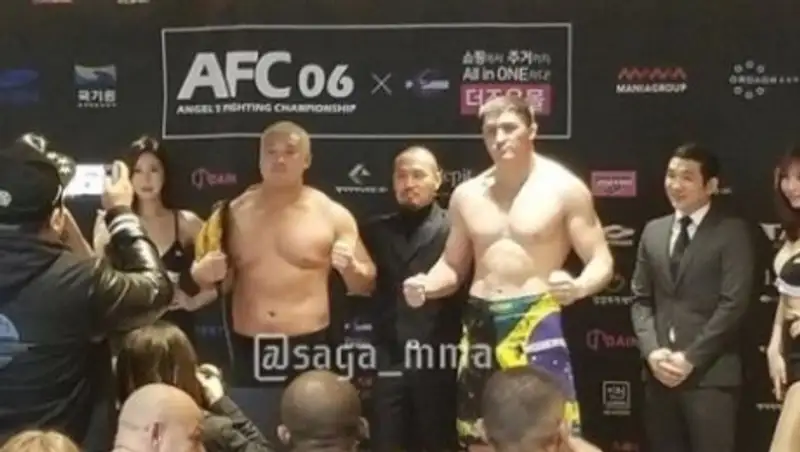 Казахстанец одержал победу на турнире по смешанным единоборствам в Сеуле