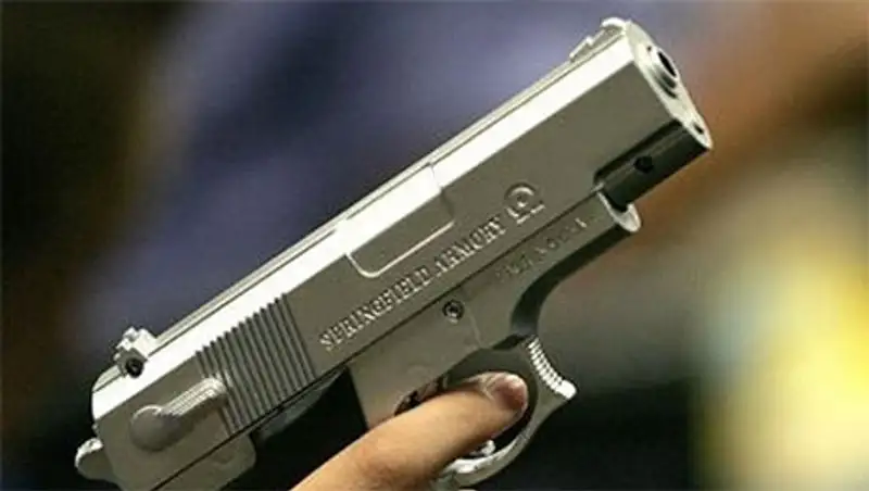 Подростка застрелили из-за игрушечного автомата