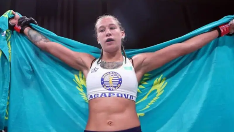Первая казахстанка в истории UFC за три минуты выиграла свой дебютный бой