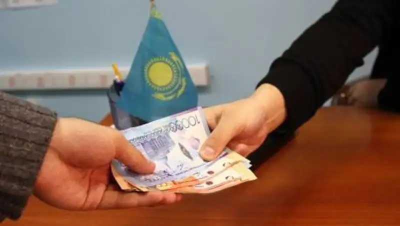 Двух судей подозревают в тяжких коррупционных преступлениях