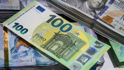 курсы валют на 10 и 11 сентября, фото - Новости Zakon.kz от 09.09.2022 17:36