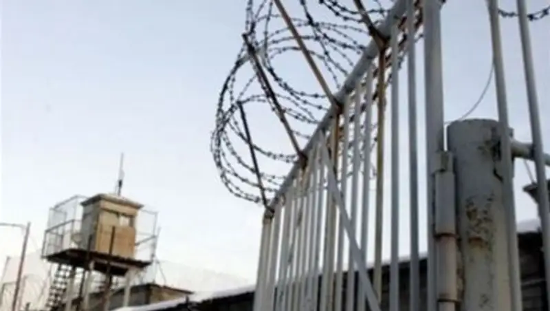 Условным сроком отделались сотрудники колонии за издевательства над заключенными