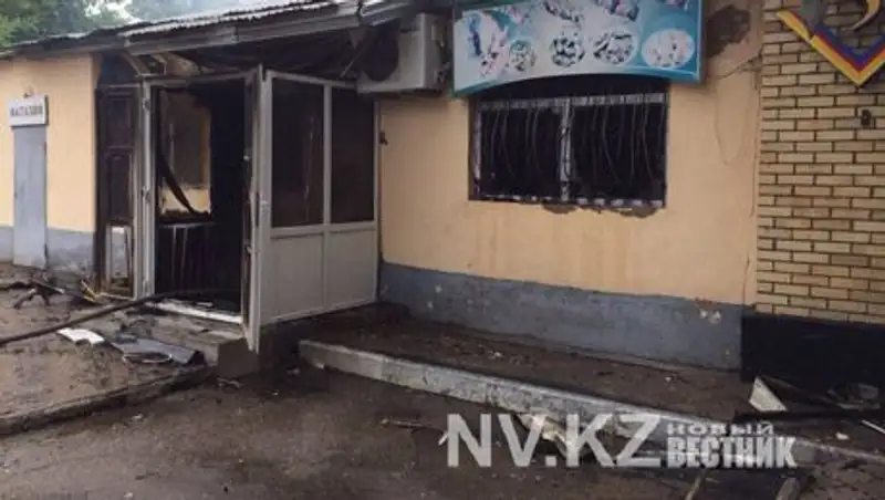 Очевидцы пожара в Караганде: "Было очень страшно"