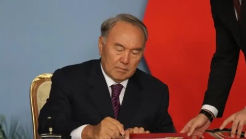 Казахстан ратифицировал соглашения о реадмиссии с Россией и Литвой