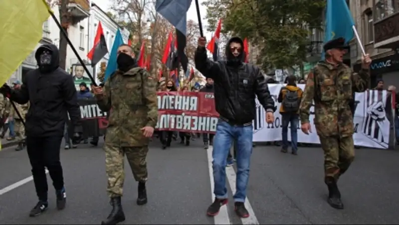 Более 5 тысяч человек провели в Киеве марш, организованный праворадикалами