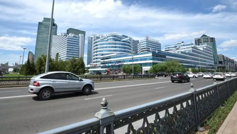 В Астане установят дополнительные ограждения по периметру дорог