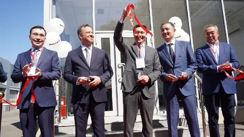 Переезд компаний из России в Казахстан: в Алматы открылось новое производство