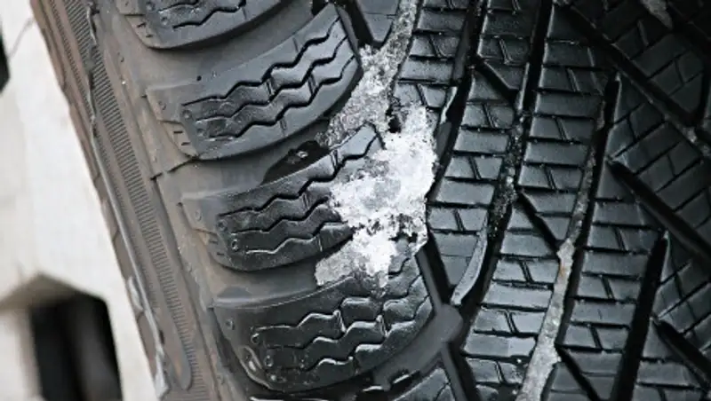 Трассы в ряде областей перекрыты в Казахстане