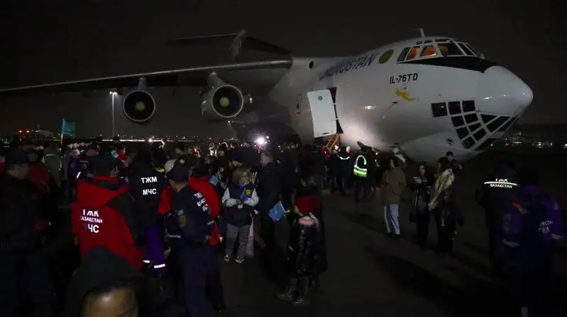 Первый эшелон Казахстанских спасателей, работавших в Турции после землетрясения, вернулся в Алматы, фото - Новости Zakon.kz от 19.02.2023 02:52