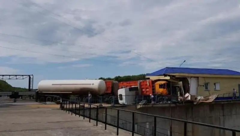 Два большегруза столкнулись в Петропавловске