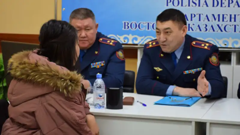 "Приемная на дороге" - более 80 водителей получили консультации в первый день проведения акции