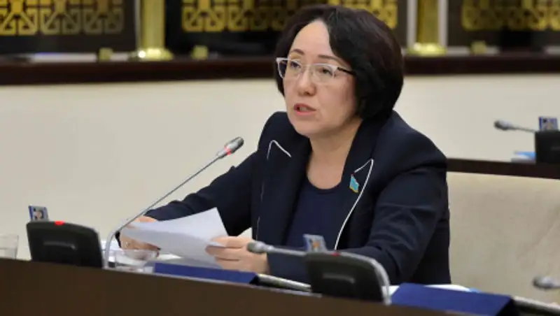 Отказаться от пластиковых пакетов предлагают сенаторы