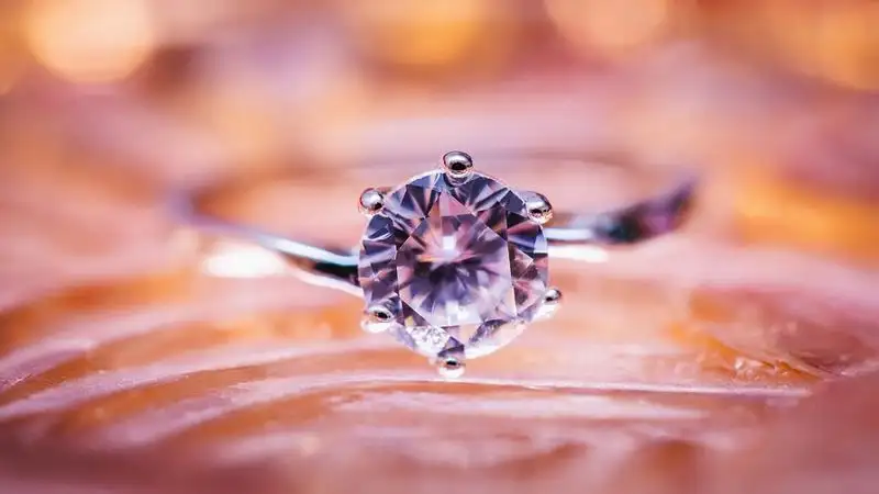 Казахстан ратифицировал соглашение со Швейцарией о взаимном признании клейм ювелирных изделий