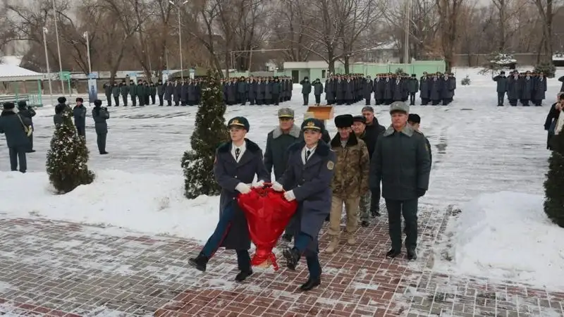 112 годовщину со дня рождения Бауыржана Момышулы отметили в Алматы