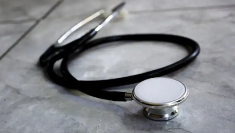 Учения по предупреждению коронавируса провели в аэропорту и поликлиниках Алматы