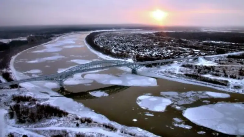 В Семее вторые сутки ищут утонувшего в Иртыше десятилетнего мальчика