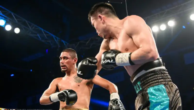 Боксер Нурзат Сабиров одолел мексиканского "Тайсона"