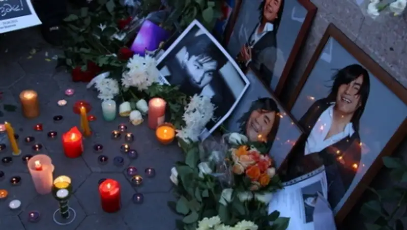 Родственники Батырхана Шукенова просят пока не проводить концерты памяти