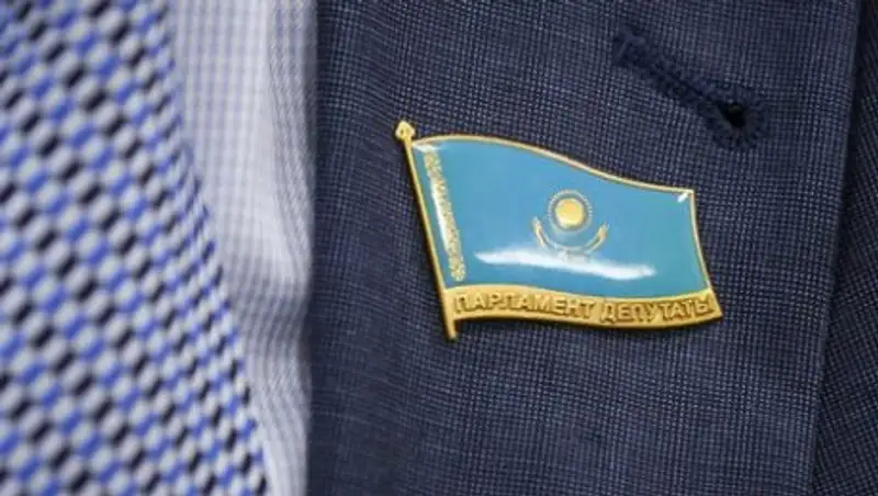 16 депутатов Сената не потеряют свой мандат 