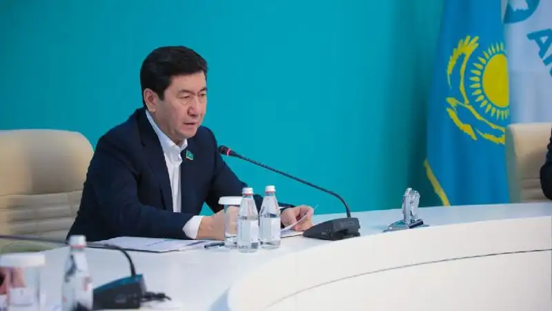 партия Казахстан, фото - Новости Zakon.kz от 01.09.2022 17:26