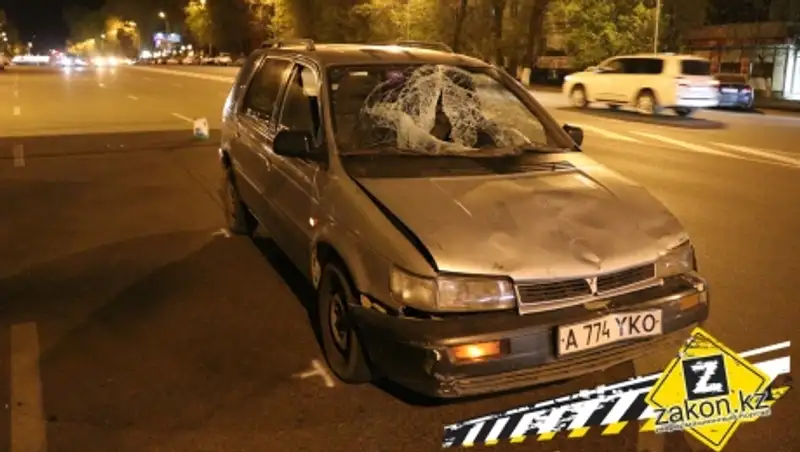 Водитель Mitsubishi сбил пешехода в Алматы