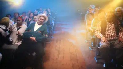 кадр из фильма "МногоДЕДный", фото - Новости Zakon.kz от 24.10.2019 10:45