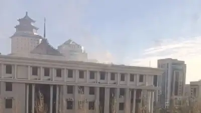 В Минобороны Казахстана назвали предварительную причину пожара в здании, фото - Новости Zakon.kz от 29.10.2022 14:50