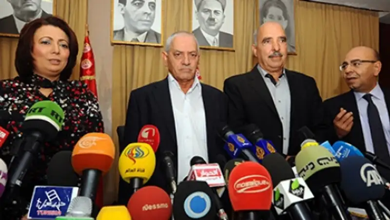 Нобелевская премия мира присуждена за "жасминовую революцию" в Тунисе