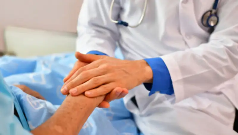 В Алматы 72 мобильные бригады работают с пациентами, которые лечатся дома