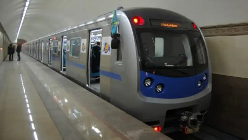 Когда в метро Алматы появится мобильная связь