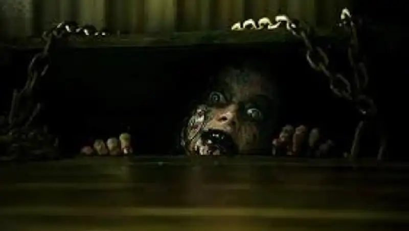 Художник изобразил самые жуткие детские кошмары в серии фотографий