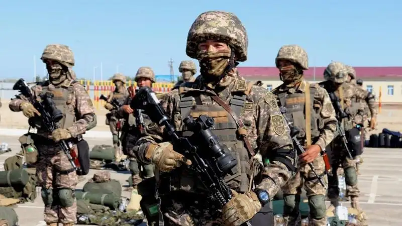 Токаев: Перед нами стоит сложная задача по трансформации армии