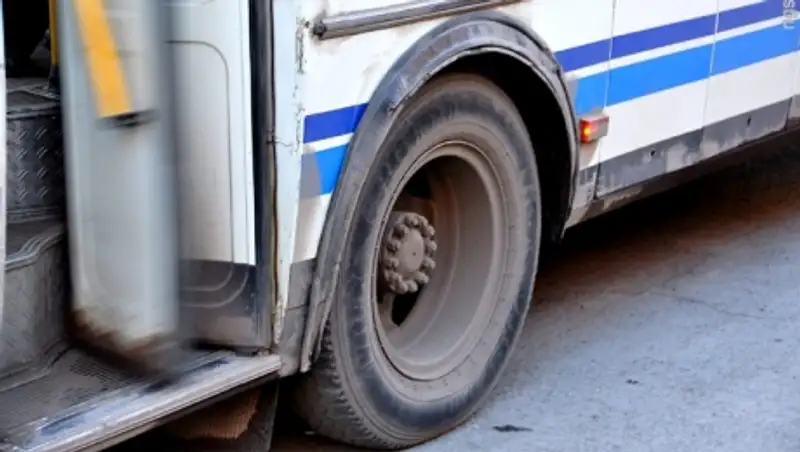 В ВКО водитель автобуса, из которого выпал и разбился пассажир, получил условный срок