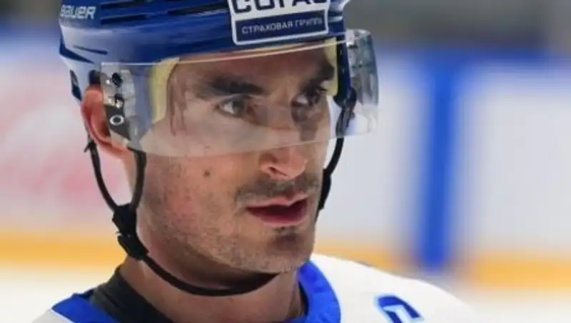 Хоккеист Брэндон Боченски завершил спортивную карьеру 