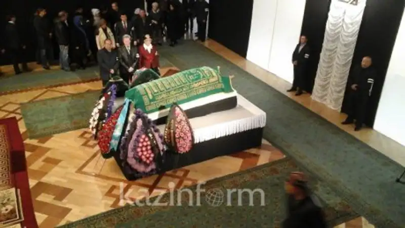 В Алматы простились с известной актрисой Хабибой Елебековой