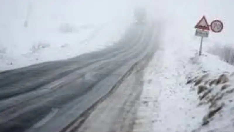 Из-за непогоды в Казахстане закрыты дороги в нескольких областях